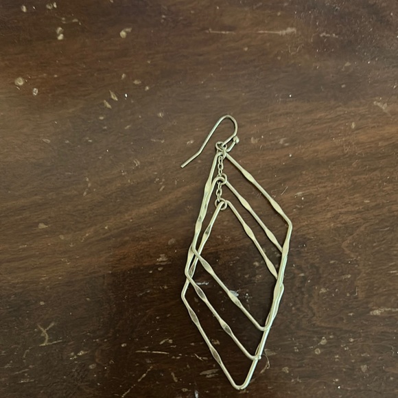 Dangly Earrings in Gold - Picture 2 of 3